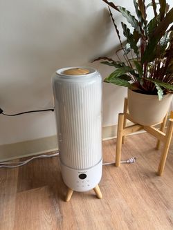 HoMedics Tower Humidifier White Wood Accent