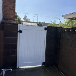 Vinyl Gates