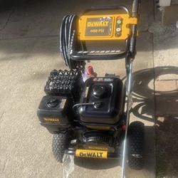 Dewalt 4400 Psi Pressure Washer