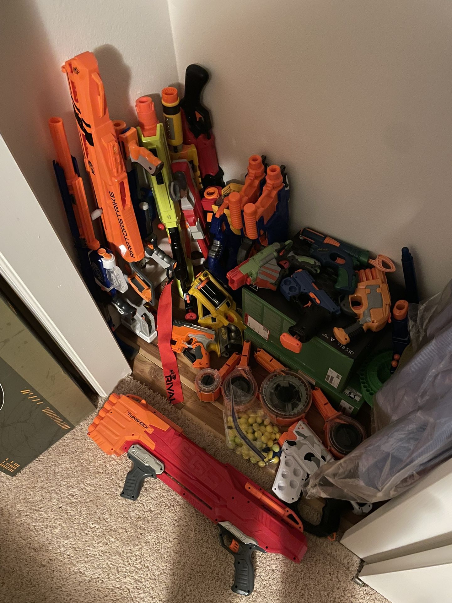 (READ DESCRIPTION) Nerf guns For Sale, Very Cheap, Give Me Your Best Offer