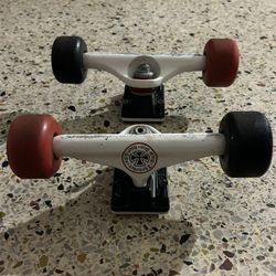 Skateboard Independent  Trucks Wheels And Bearings 
