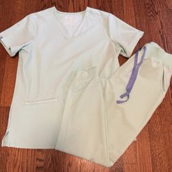 Figs Scrub Set