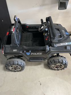 Aosom 12-Volt Ride-On Police Car