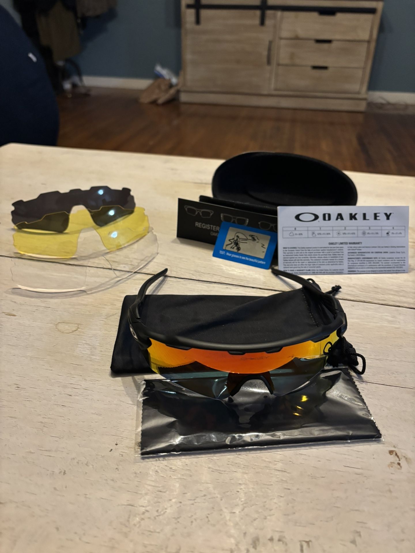 Oakley Radar Prizm Sunglasses Matte Black/Prizm Ruby