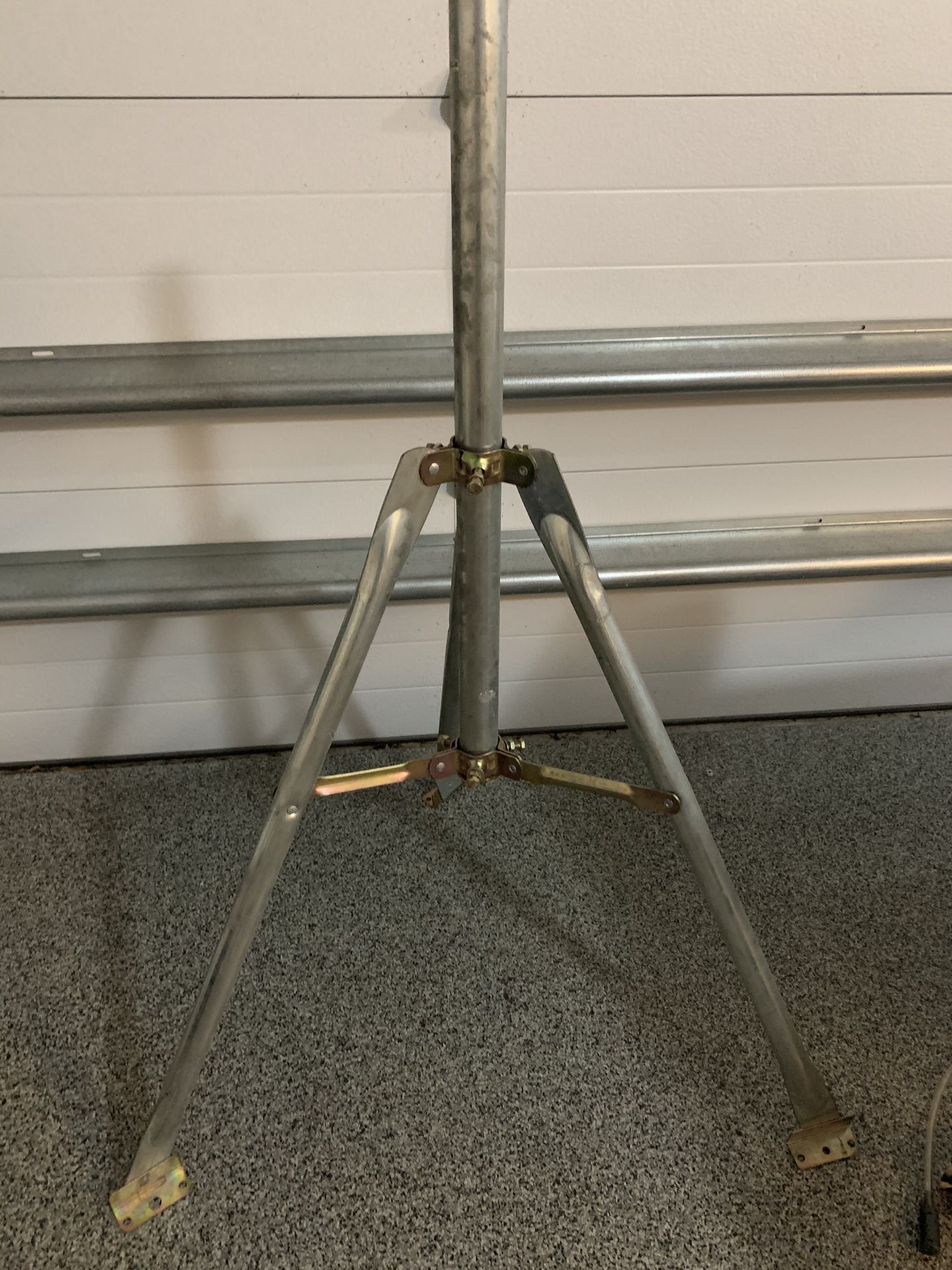 3' FT SATELLITE DISH ANTENNA BELL SHAW TRIPOD STAND MultiUse RV CAMPER