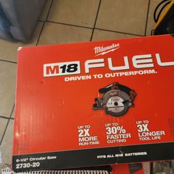 Circularsaw Milwaukee Fuel TOOL ONLY 61/2