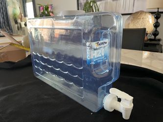 Water container