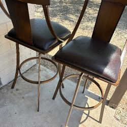  Stools 