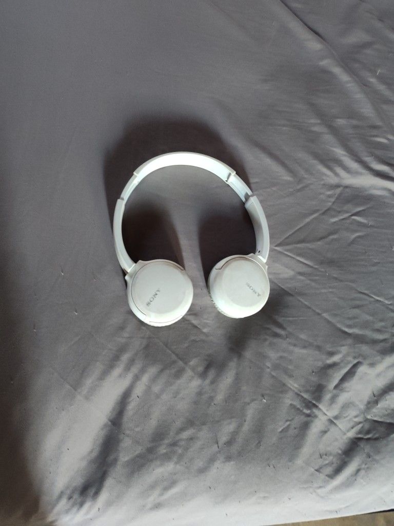 White Sony Bluetooth Headphones Rarely Used