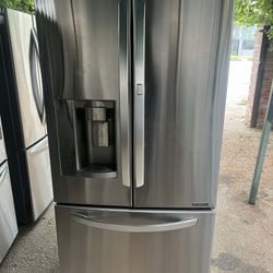 LG REFRIGERATOR / PERFECT CONDITION / FREE DELIVER