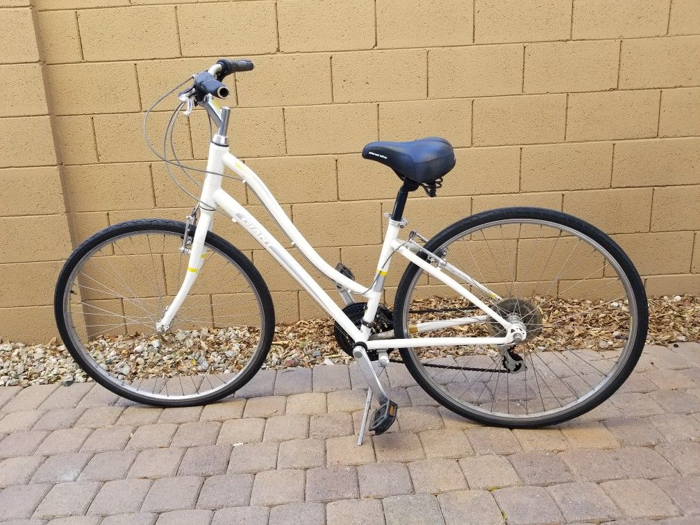 Giant Brand Women's Bicycle Giant Comfort Series Road Bike