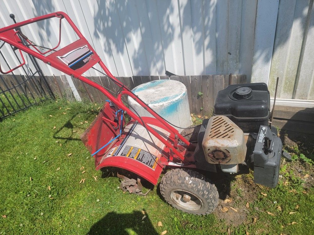 Troybilt Bronco Rear Tine Tiller