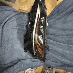 2019 2021 Lexus ES350 driver side headlight