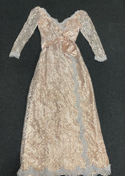 Beautiful Lace Dress (XS)