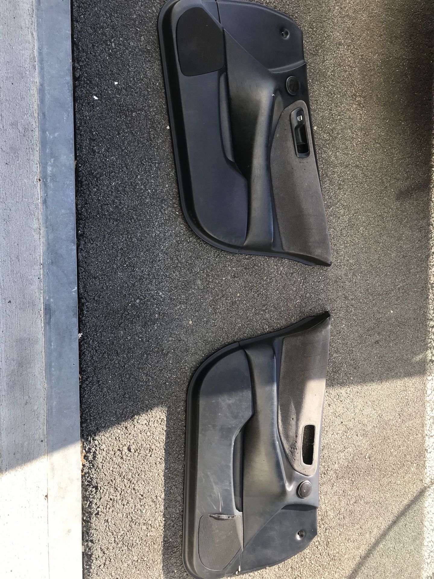 Acura integra (4dr) front door panels
