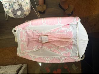 Car seat bouncer and rocker