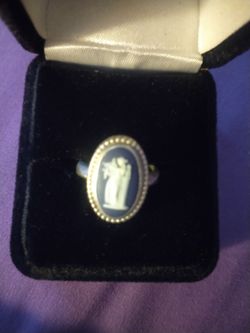 Sterling silver old Cameo ring sizeable 7