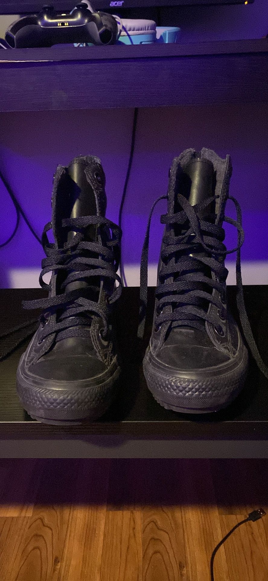 Black Converse