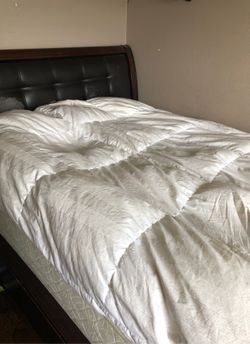 Wood queen size bed frame