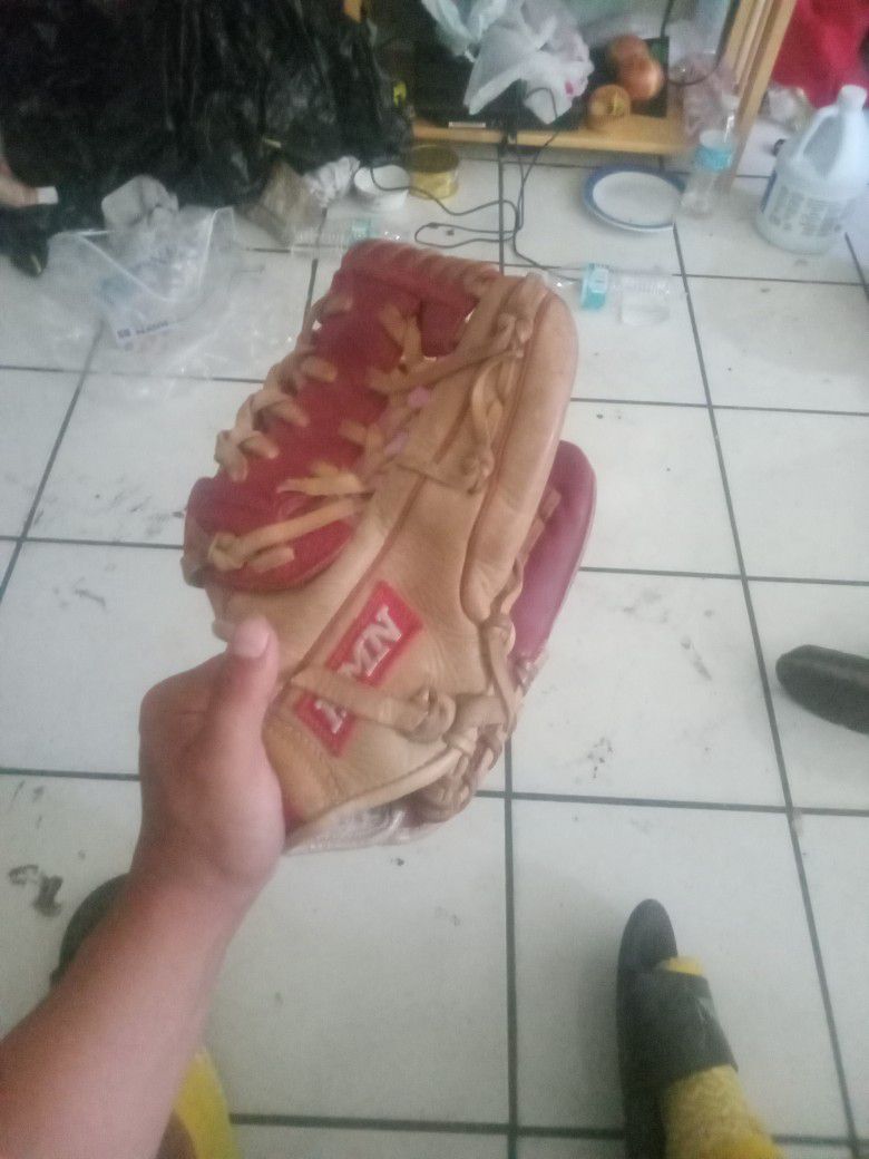 RMN Baseball Glove(Made In Mexico).