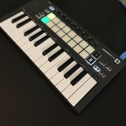 Novation Launchkey Mini MIDI Keyboard Controller