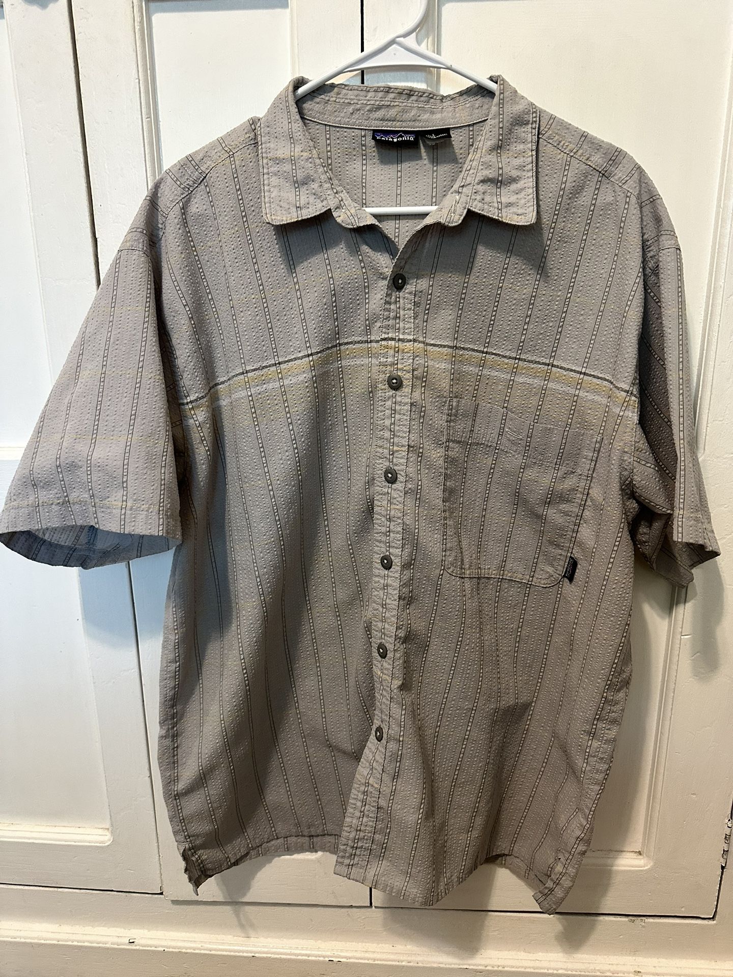 Patagonia Short Sleeve Shirt. Size L. Men’s 