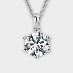 Serencio’s Moissanite Stud Necklace