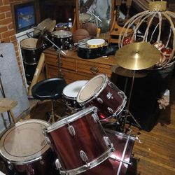 DW Drum Set With Lots Of Extras
