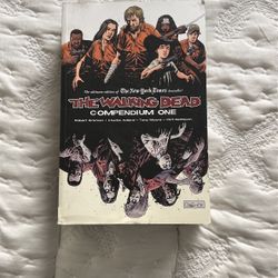 Walking Dead Comendium One