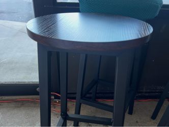 4 Counter Chairs - Bar Stools / Counter Height Chairs