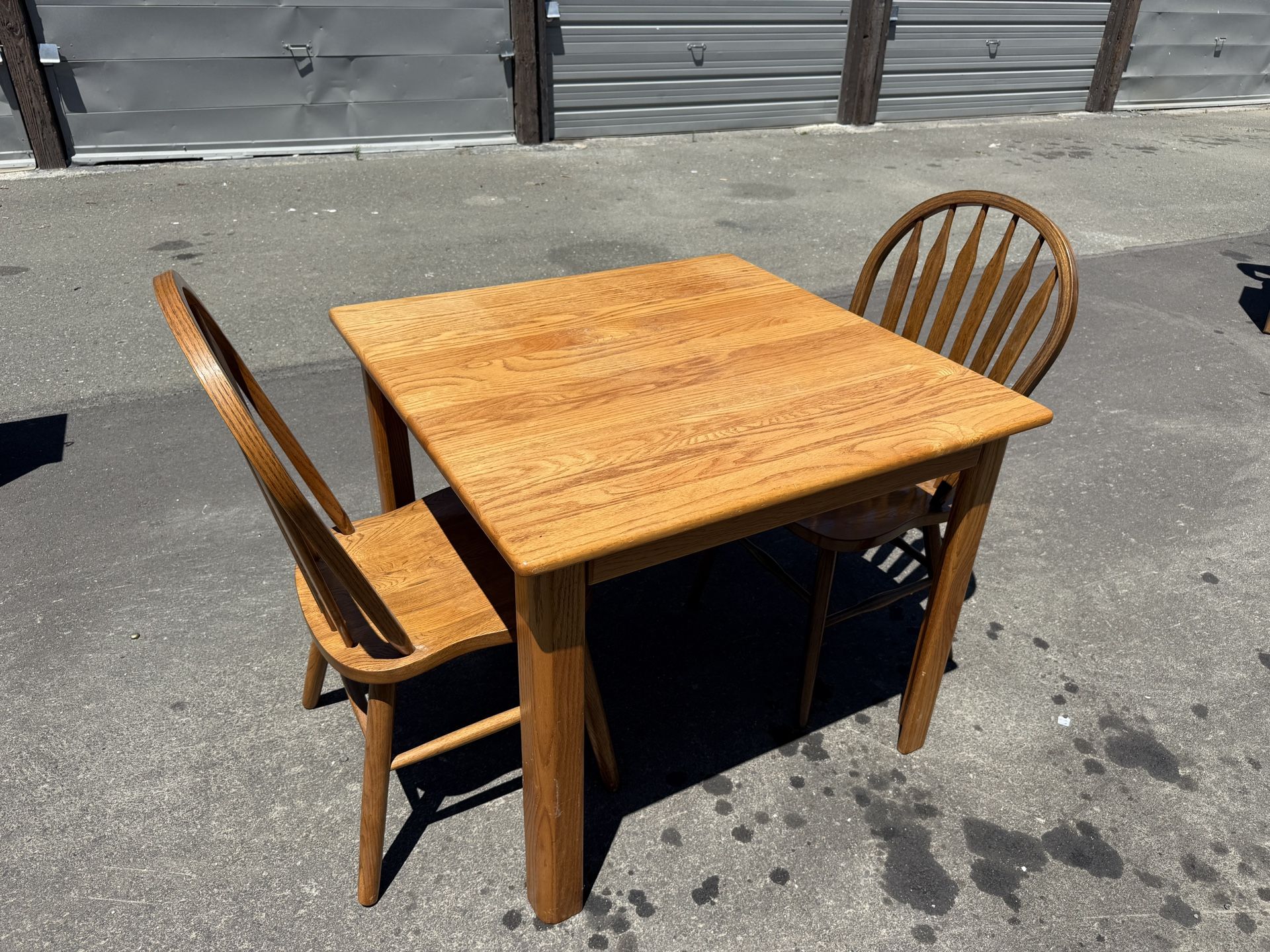 ๐ฝ๏ธ Solid Oak Square Dining Table w/ 2 Chairs โ 36โ Rustic Charm