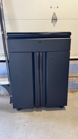 New Husky Garage Standing Cabinet w/ Pull Out Drawer
