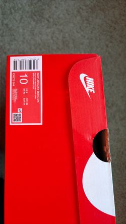 Brand new !! Nike air max Moto 2K sneakers size 10