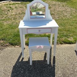 VANITY WITH MIRROR, DRAWER AND BENCH