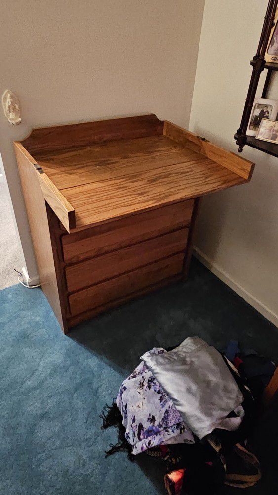  Changing Table