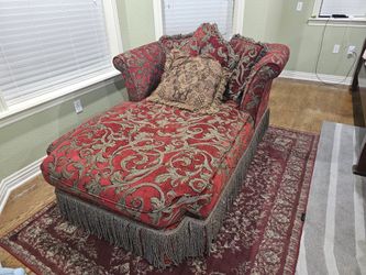 Luxury Settee In Excellent condition