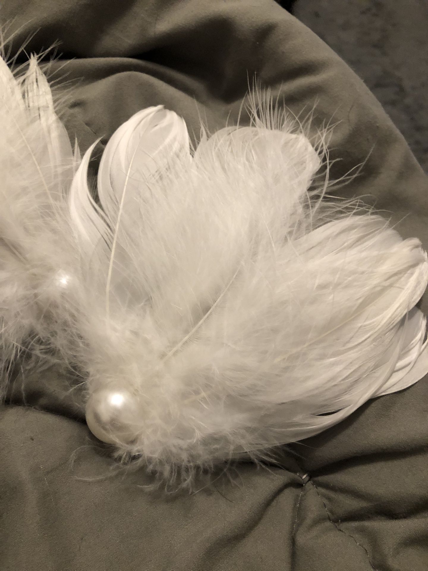  1 Pair of White Plume Pearl Hair Clip Wedding Bride Hairpin Feathered Hair Barrette Retro