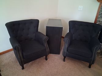 Matching arm chairs