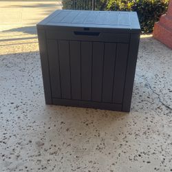 Storage Box 30 Gallon Resin Deck Container for Package Delivery Patio Furniture