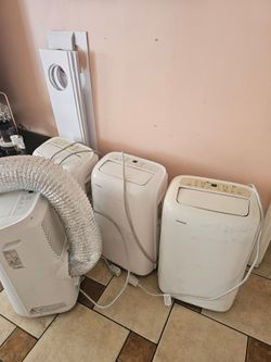 AC PORTABLE TOSHIBA 6000 BTU IS TOUCH SCREEN,WINDOW COVER,EXHAUST TUBE SLEEP TIMER, MODE,WORKS GREAT YOU CAN TEST IT BEFORE PURCHASE FOR ANY QUESTION 