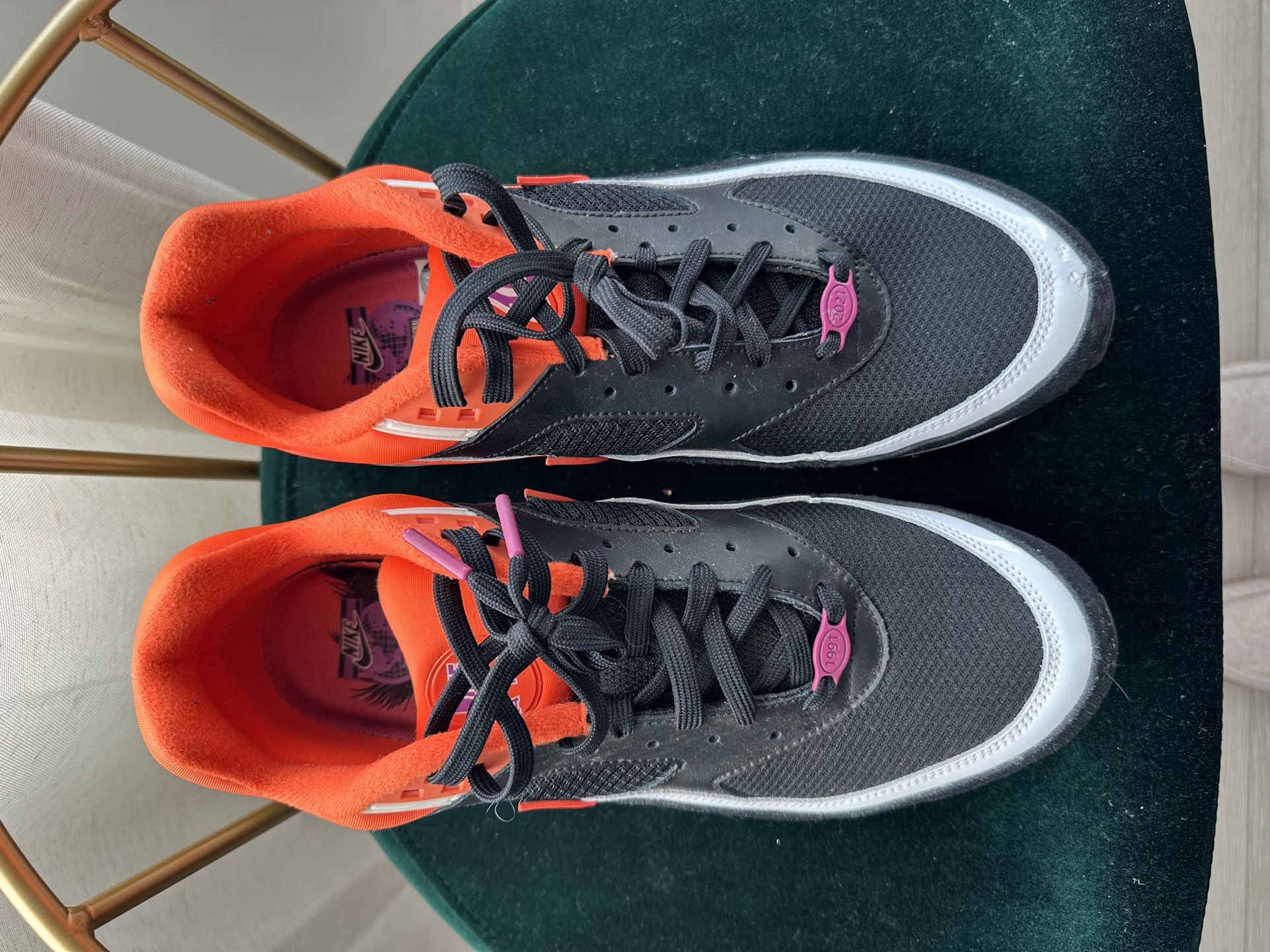 Bright Orange and Black AIR MAX BW QS LA \