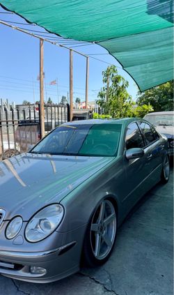 Mercedes Benz E500