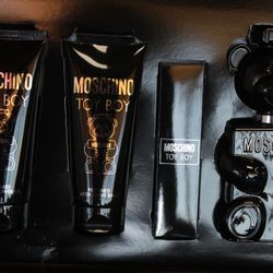 MOSCHINO SET