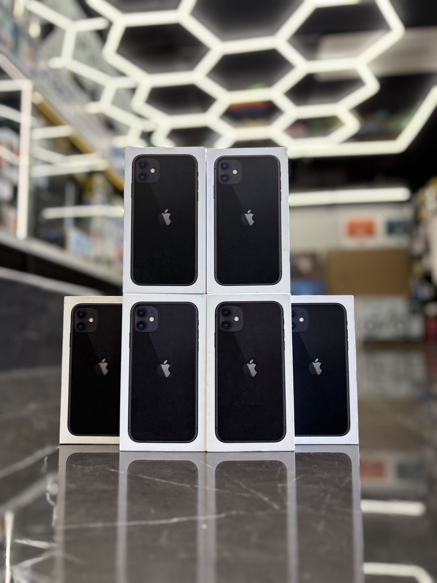 iPhone 11 Black ( TAKE THEM HOME IN PAYMENTS TODAY)