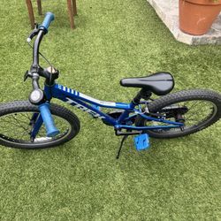 Trek Precaliber 20 Inch Kids Bike