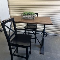 Extremely Heavy Table Adjustable Can Be High Or Low 2 Bar Stool Chairs