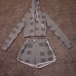 Feathers Brand 2 Piece Set