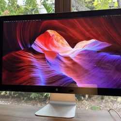 Apple 27” Thunderbolt Display. Low Hours