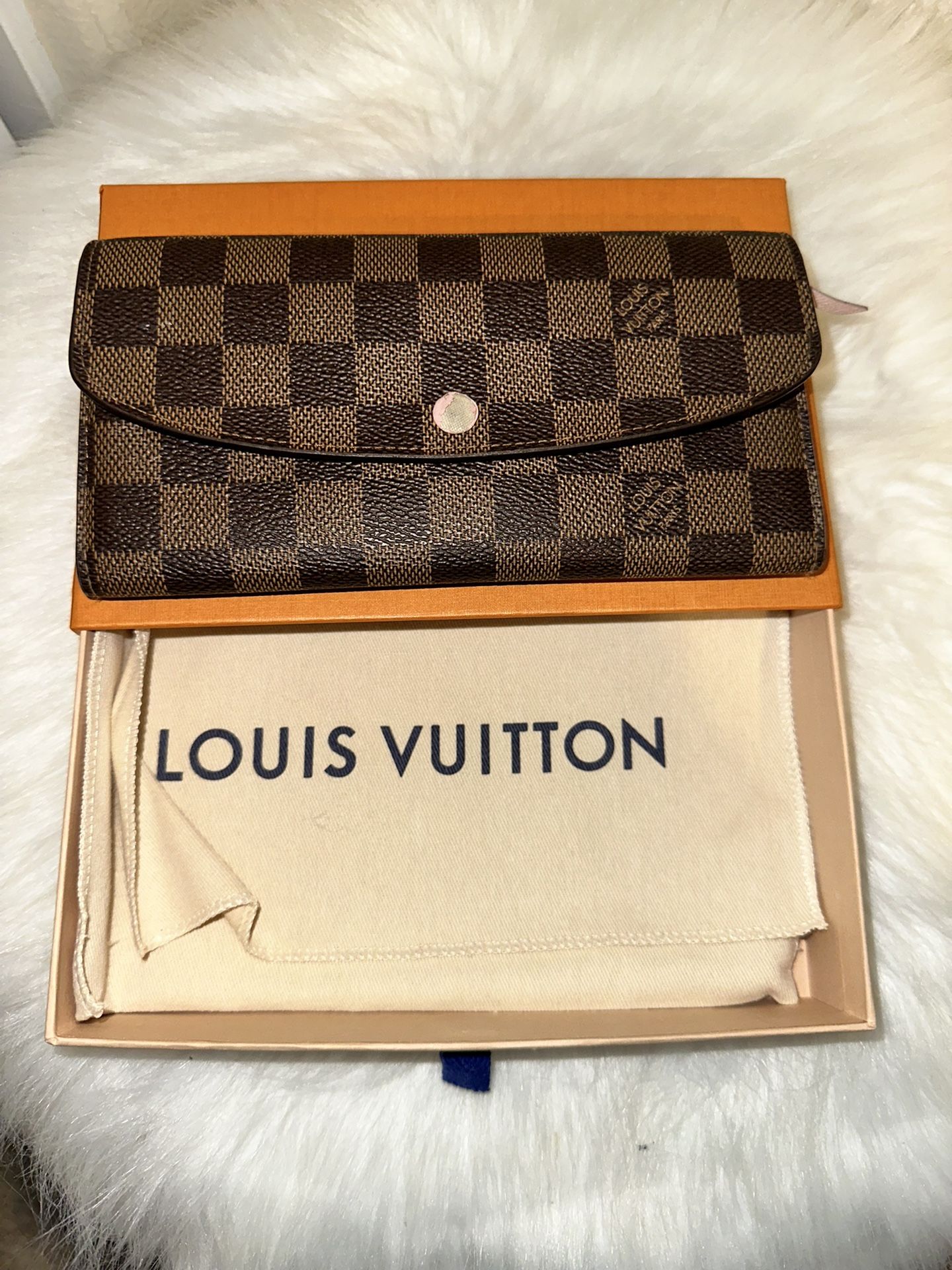 Louis Vuitton Emilie Wallet