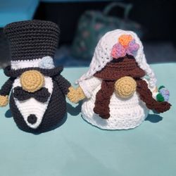 Bride And Groom Gnomes